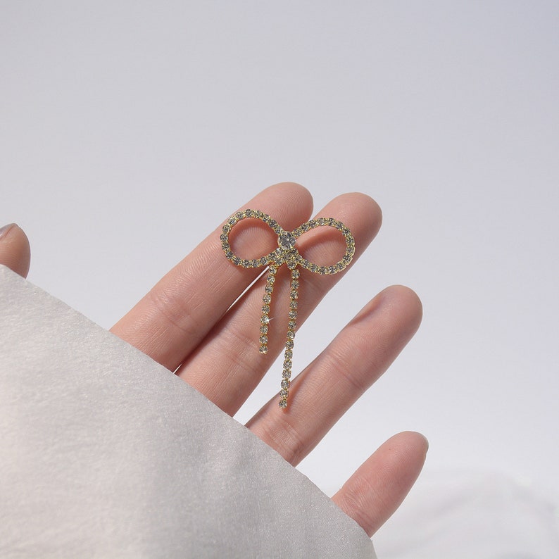 Ear Cuff,Ear Cuffs,Ear Cuff No piercing,Fake ear cuff,Conch Cuff,Cuff earrings,Gold ear cuff,Ear Wrap,CZ Ear Cuff
