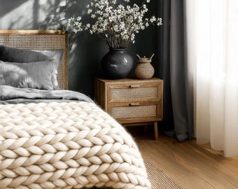 Cream Chunky Knit Blanket – Handmade Merino Wool Jumbo Throw