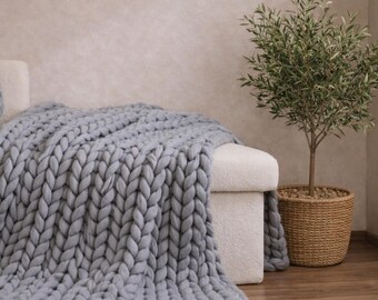 Grey Chunky Knit Merino Wool Blanket for Scandinavian Minimalist Decor