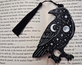 Marcapáginas de cuervo gótico / Pájaro negro celestial con estrellas / Regalo de bruja para lectores y amantes de la academia oscura