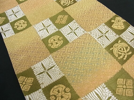 日本の文様 第7巻 縫箔 限定500部／シリアルナンバー320入り 縫箔【日本の文様 第7巻】(日本の文様研究会 編；山辺知行, 観世