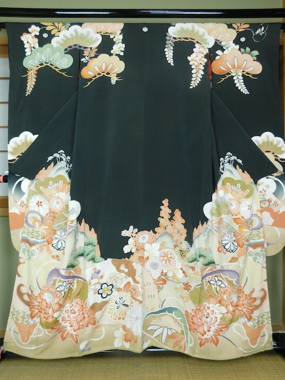 Japanese antique silk Kimono - image 1