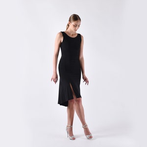 TROILO Tango dress with V back in your favorite color 1 - Black