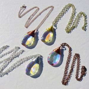 Simple Vintage Wire Wrapped Chandelier Crystal Necklace // Vintage Teardrop Prism Necklace // Antique Crystal Necklace
