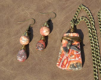 Rhodonite Necklace & Earring Set // Rhodonite Jewelry Set // Rhodonite Teardrop Earrings // Wire Wrapped Rhodonite and Bronze Bird Necklace