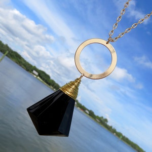 Gold Wire Wrapped Vintage Black Kite Prism Necklace //  Black Crystal and Gold Circle Necklace // Rare Chandelier Crystal Necklace