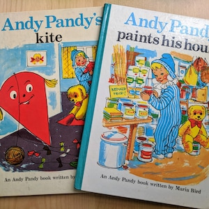 Conjunto de 2 livros de Andy Pandy Andy Pandy Paints His House; Andy Pandy&#39;s Kite escrito por Maria Bird, ilustrado por Matvyn Wright 1975