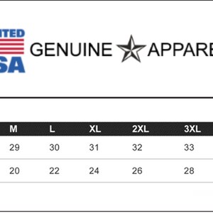 Puede incluir: Tabla de tallas para camiseta unisex con medidas en pulgadas para la longitud y el ancho del cuerpo. Las tallas van de la S a la 5XL.