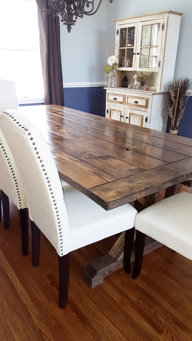 Handmade Rustic Pine Farmhouse Table, Dining Room Table with Bread Ends Bild 3