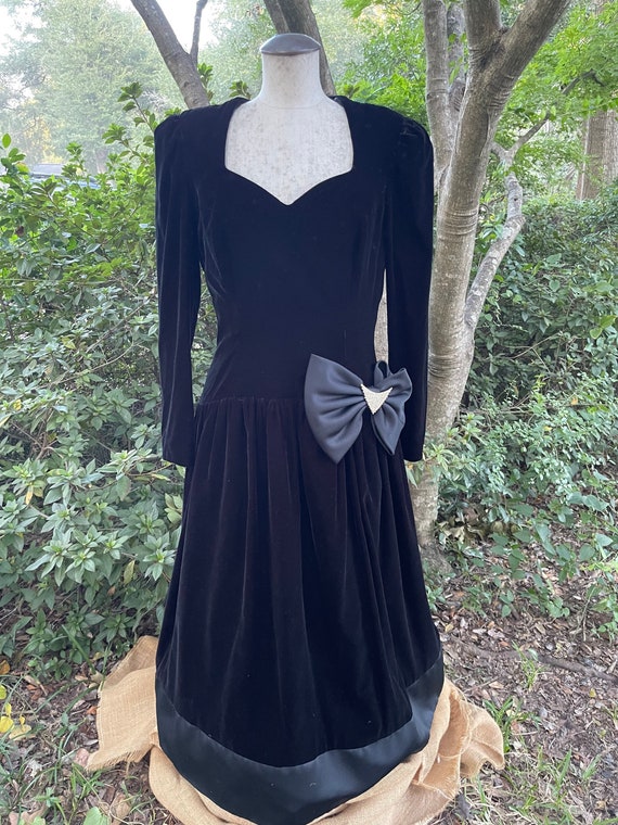 Vintage early 80s BLACK VELVET DRESS Anne Hobbs fo