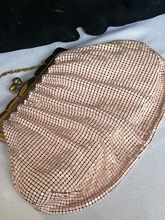 Unique vintage PALE PINK MESH purse by Whiting an… - image 4