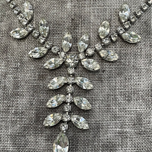 Wonderful VINTAGE CLEAR RHINESTONE Demi parure necklace bracelet screw back earrings jewelry set