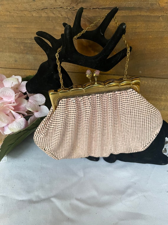 Unique vintage PALE PINK MESH purse by Whiting an… - image 1