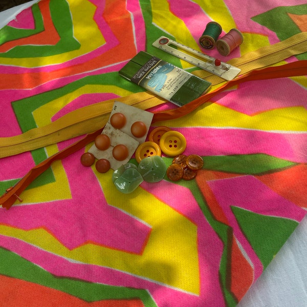 Amazing VINTAGE 70s PSYCHEDELIC FABRIC sewing project in pink green orange yellow