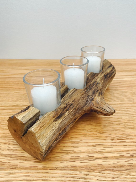 Portacandele in legno driftwood, centrotavola da tavolo votivo triplo,  decorazione rustica in legno per la casa -  Italia