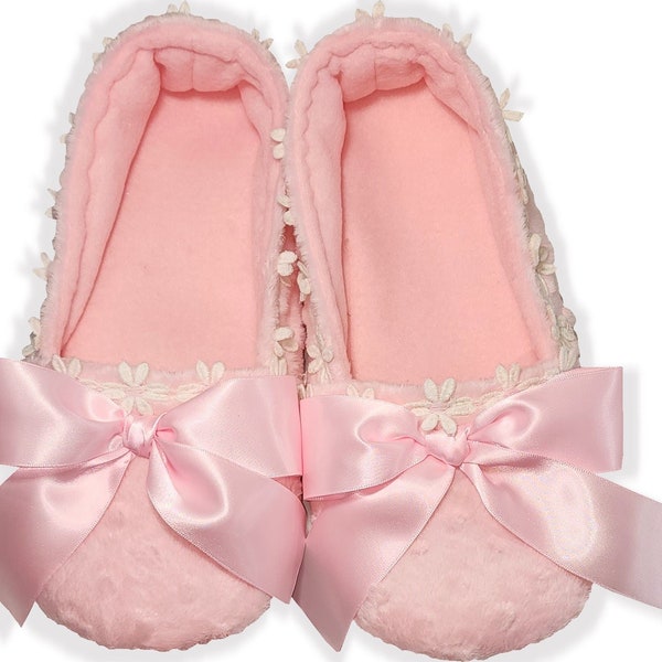 Fait pour s'adapter à vous Fuzzy Pink Minky Dots Chaussons Sissy pour bébé adulte par Leanne's