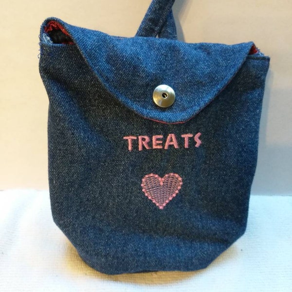 Custom Clip On Bag For dog treats  Personalized Denim Pet accessory Made to order For dog lovers Dog walker Training pouch Pet supplies