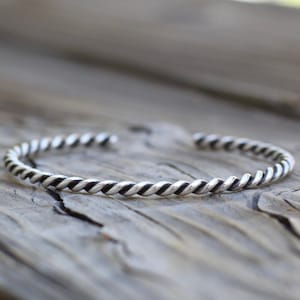 Bracelet manchette en argent, manchette corde en argent sterling, bracelet en argent torsadé, manchette empilable, manchette en argent, bracelet en argent, bracelet jonc ouvert