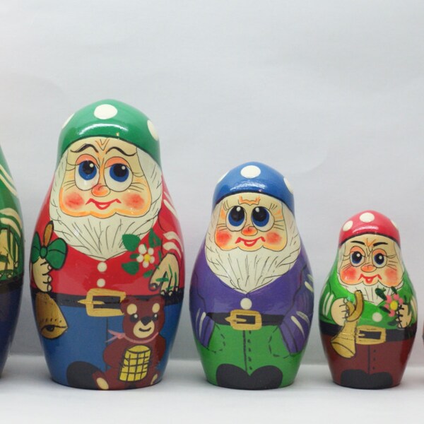 Gnome. Modern interpretation of traditional Matryoshka - Russian nesting doll 7 pc DWF2