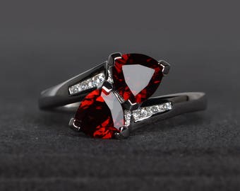 natural garnet ring wedding ring trillion cut red gemstone sterling silver ring January birthstone