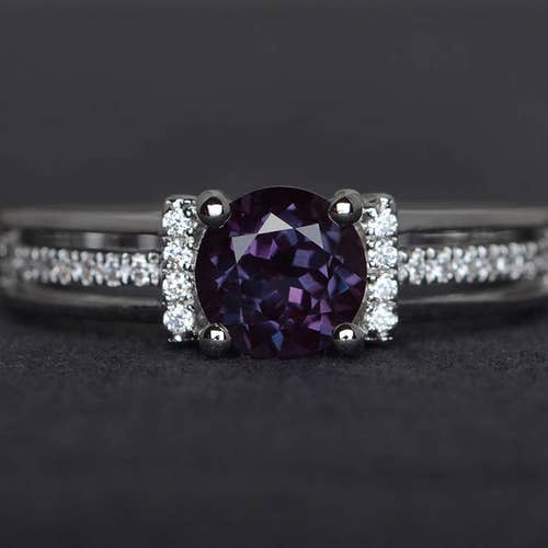 Alexandrite ring round cut engagement ring sterling silver ring promise ring gemstone ring June shops birthstone ring