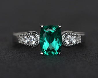 bague émeraude en argent, pierre verte verte, bague de fiançailles émeraude, taille coussin
