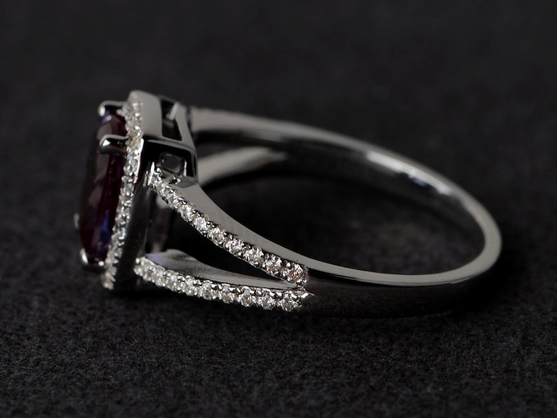 alexandrite ring split shank engagement ring cushion cut 6*8mm color change gemstone rings anniversary ring silver