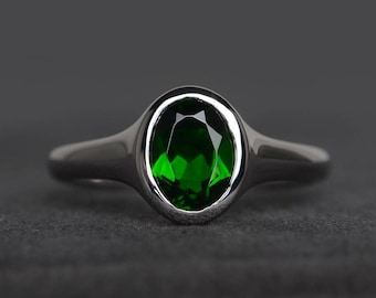 natürlicher Chromdiopsidring Jubiläumsring Ovalschliff grüner Edelstein Lünette Fassung Ring Sterling Silber Ring