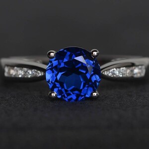 sapphire engage ring blue gemstone ring sterling silver round cut sapphire ring