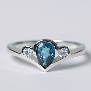 London blue topaz ring sterling silver ring pear cut wedding ring blue gemstone ring