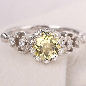 unique retro lemon quartz ring round cut 1.25 carat engagement ring silver vintage filigree ring