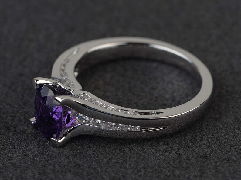ovaal geslepen amethist ring paarse ring verlovingsring edelsteenring sterlingzilveren ring februari geboortesteenring verjaardagsring afbeelding 2