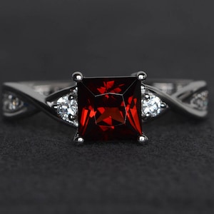 princess cut garnet engagement ring red gemstone ring January birthstone ring sterling silver ring