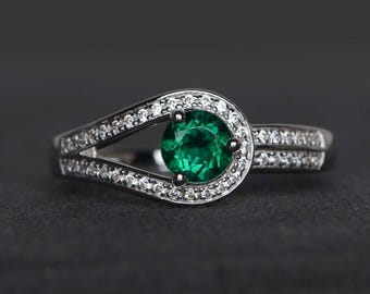 emerald ring promise ring May birthstone round cut green gemstone sterling silver ring