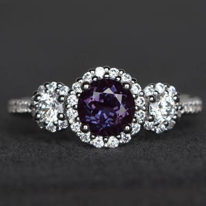 lab alexandrite ring wedding ring round cut color change gemstone sterling silver ring June birthstone