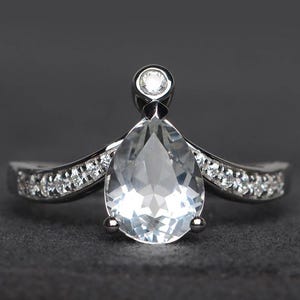 natural white topaz ring wedding ring pear cut gemstone sterling silver ring