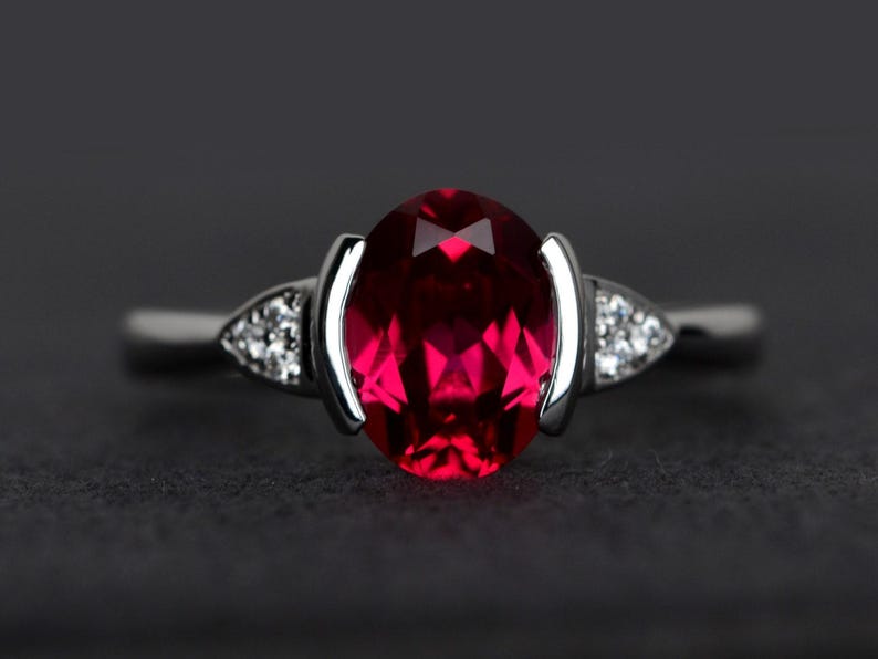 Bague rubis rouge bague en argent taille ovale Pierre gemme rouge Bague pierre de naissance de juillet image 1