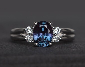 Anillo de alejandrita, anillo de promesa, piedra natal de junio, gemas que cambian de color, anillo de plata esterlina, piedra preciosa de corte ovalado