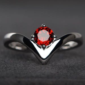 natural garnet ring wedding ring round cut red gemstone sterling silver ring January birthstone