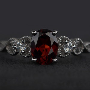 vintage natural garnet promise ring oval cut twist band solid silver ring January birthstone