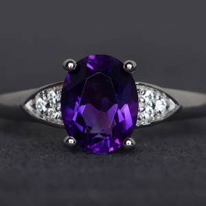 purple amethyst ring gemstone ring oval cut amethyst engagement ring sterling silver February birthstone ring