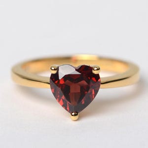 natural garnet solitaire wedding ring heart shaped red gemstone January birthstone ring