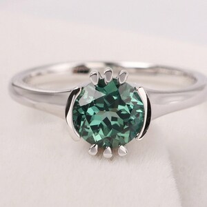 unique green sapphire ring round shaped 7 mm solitaire promise ring anniversary gifts