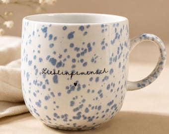 Personalisierte Tasse mit Gravur | Wunschtext, Name oder Datum | Geschenk für Mama, Oma, Freundin | Keramikbecher 400 ml