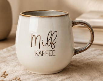 Personalisierte Tasse mit Wunschtext | Lustige Keramiktasse mit Lasergravur | Geschenk für Kaffeeliebhaber, Freundin, Geburtstag