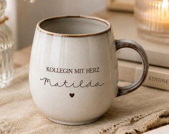 Personalisierte Tasse mit Name | Geschenk für Kollegin | Büro Geschenk | Kaffeebecher personalisiert | Coworker Geschenk