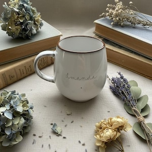 Personalisierte Tasse mit Namen / Spruch – Geschenk für Mama, Freundin, Kollegin – Gravierte Kaffeetasse 400ml image 18