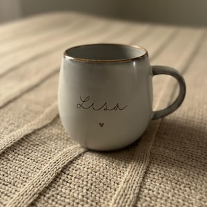 Personalisierte Tasse mit Namen / Spruch – Geschenk für Mama, Freundin, Kollegin – Gravierte Kaffeetasse 400ml image 4