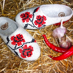 Women Boho Slippers Traditional Gift Folk Rustic Wool Felted Shoes Ukraine Bedroom Flat Flower House Clogs National Ornament Mosaic Painting