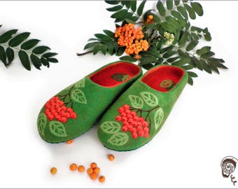 Pantofole da donna in feltro verde, colore rosso sorbo, abbigliamento autunnale, scarpe da casa fatte a mano, zoccoli in feltro di lana, babouches ucraine in materiale ecologico naturale, regalo